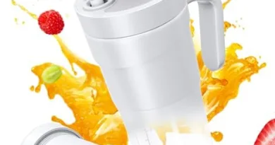 Manual smoothie shakers